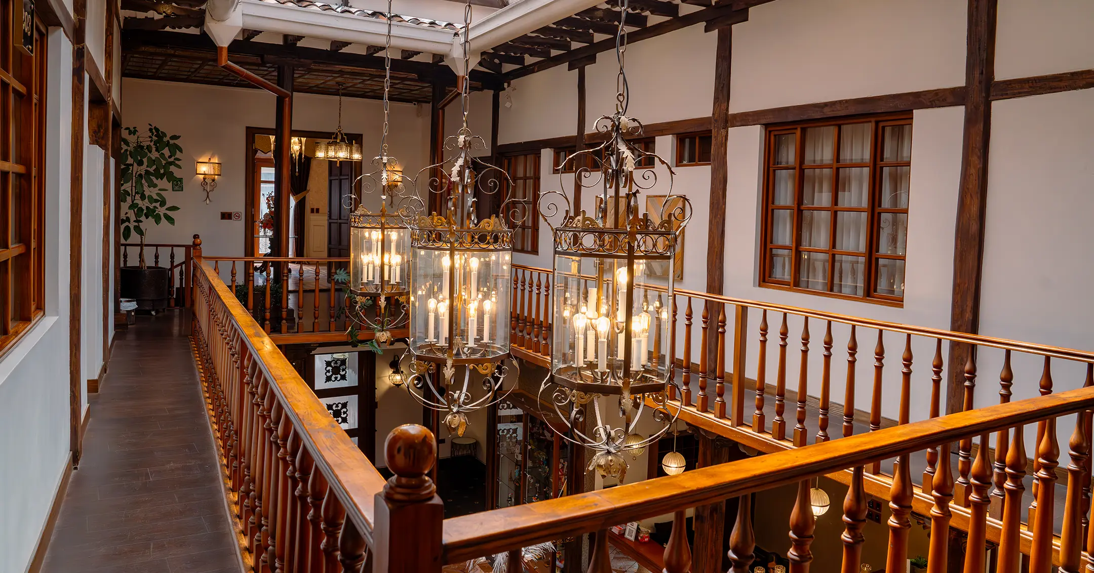 Felicia Hotel & Suites - Pasillos Coloniales